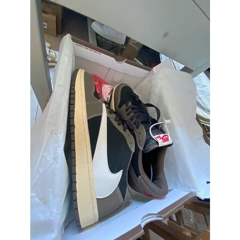 NK SB Dunk Bajo Travieso Scott Cactus Jack