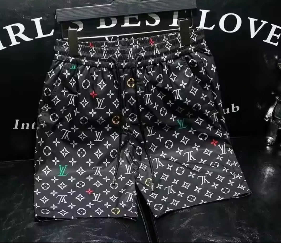 Short Loui Vouitton