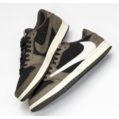 NK SB Dunk Bajo Travieso Scott Cactus Jack