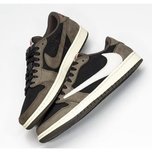 NK SB Dunk Bajo Travieso Scott Cactus Jack