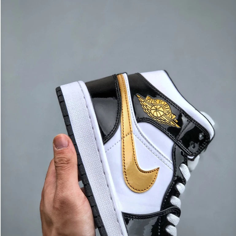 Nike Air Jordan Aj1 Mid Negro Oro